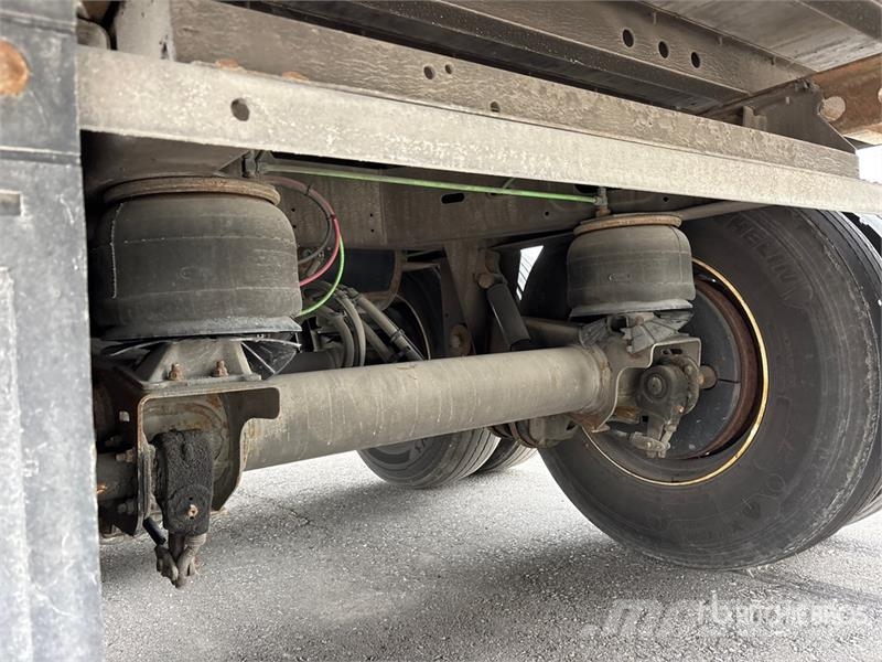 Manac 92253A811 53 ft x 102 in T/A Van Trailer Skappåbygg