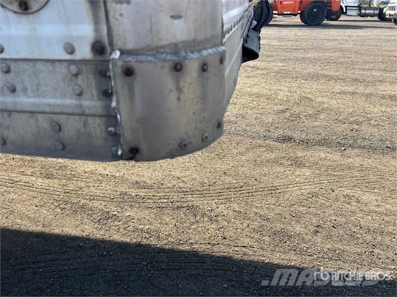 Manac 94253 53 ft x 102 in T/A Van Trailer Прицепы-фургоны