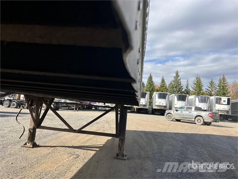 Manac 94253001 Dobozos pótkocsik