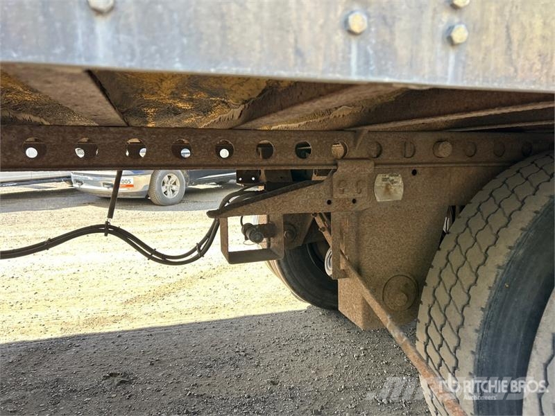 Manac 94253002 53 ft x 102 in T/A Van Trailer ボックスボディートレーラー