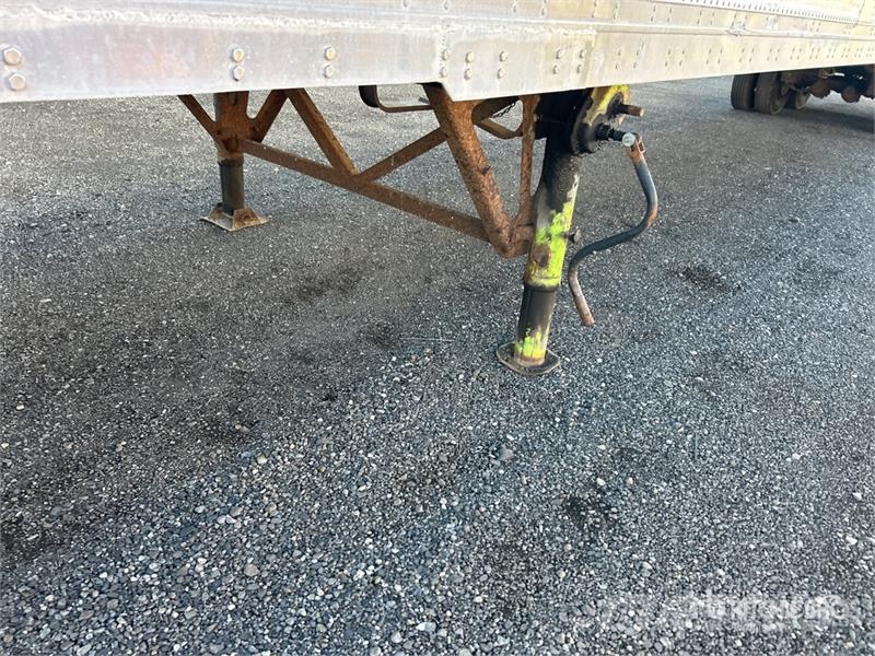 Manac 94253101 53 ft x 102 in T/A Van Trailer Skappåbygg