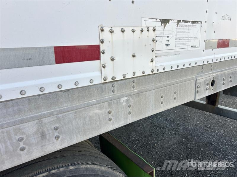 Manac 94253101 53 ft x 102 in T/A Van Trailer Skappåbygg