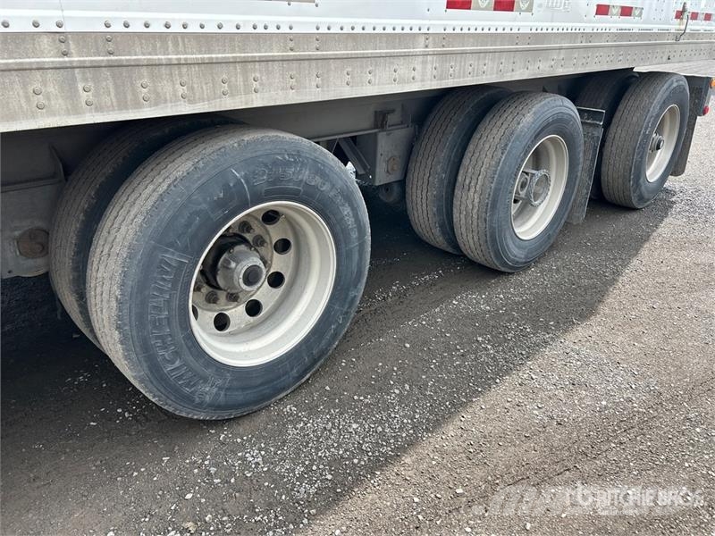 Manac 94353 53 ft x 102 in Tri/A Refrigerated Trailer Piekabes ar temperatūras kontroli
