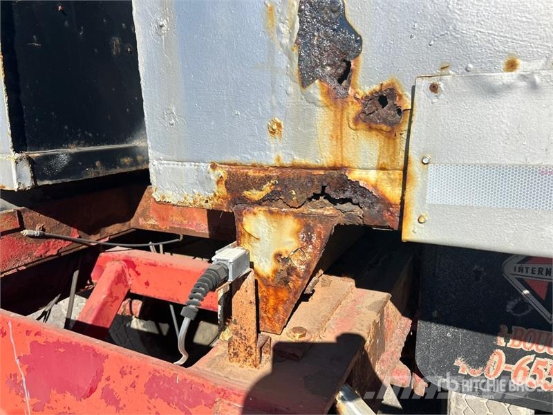 Manac 96229 18 ft Tri/A Pup Dump Trailer Самоскиди