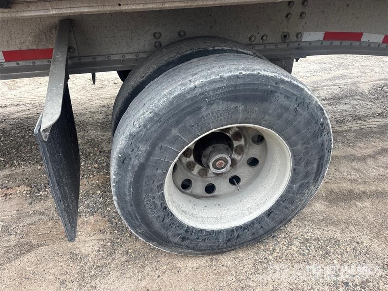 Manac AAF 48 ft T/A Spread Axle Curtain Side Trailer Reboques com cortinas laterais