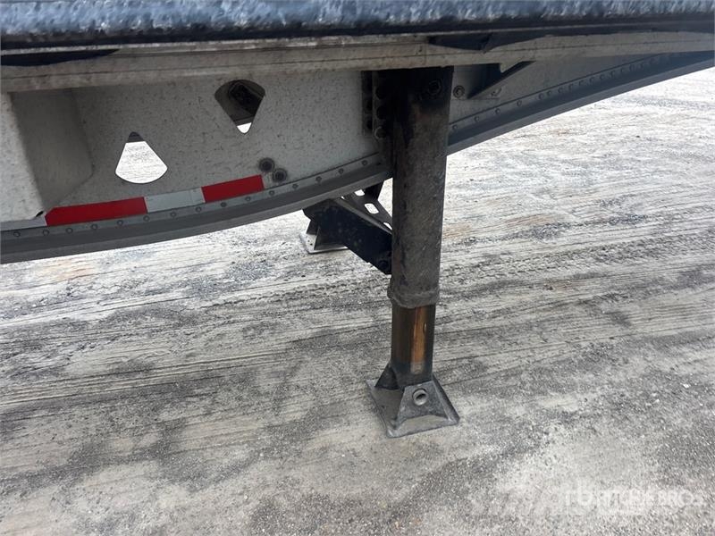 Manac AAF 48 ft T/A Spread Axle Curtain Side Trailer Reboques com cortinas laterais