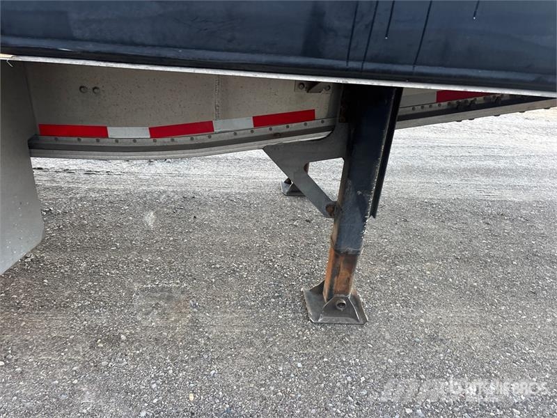 Manac Darkwing 53 ft T/A Spread Axle Curtain Side Traile 侧帘拖车