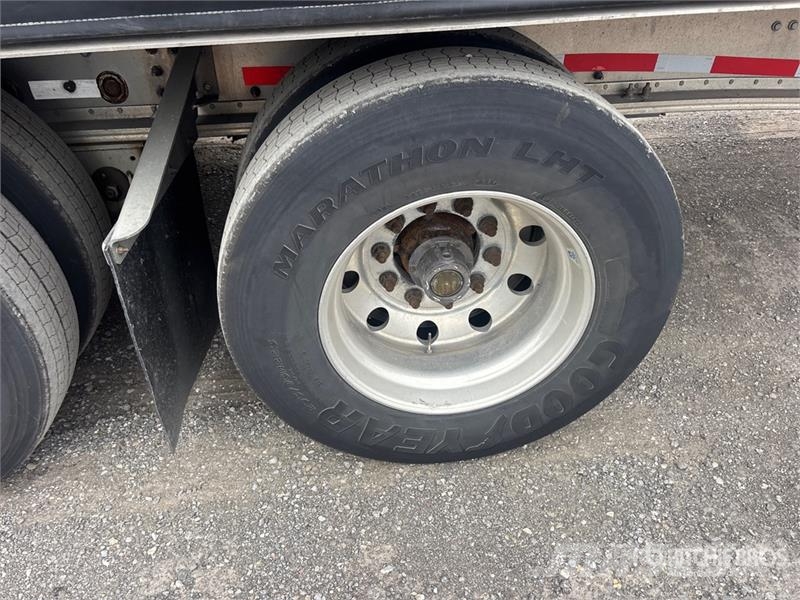 Manac Darkwing 53 ft T/A Curtain Side Trailer Tovarne prikolice sa ciradom