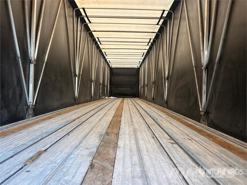 Manac Darkwing 53 ft T/A Spread Axle Curtain Side Traile 侧帘拖车
