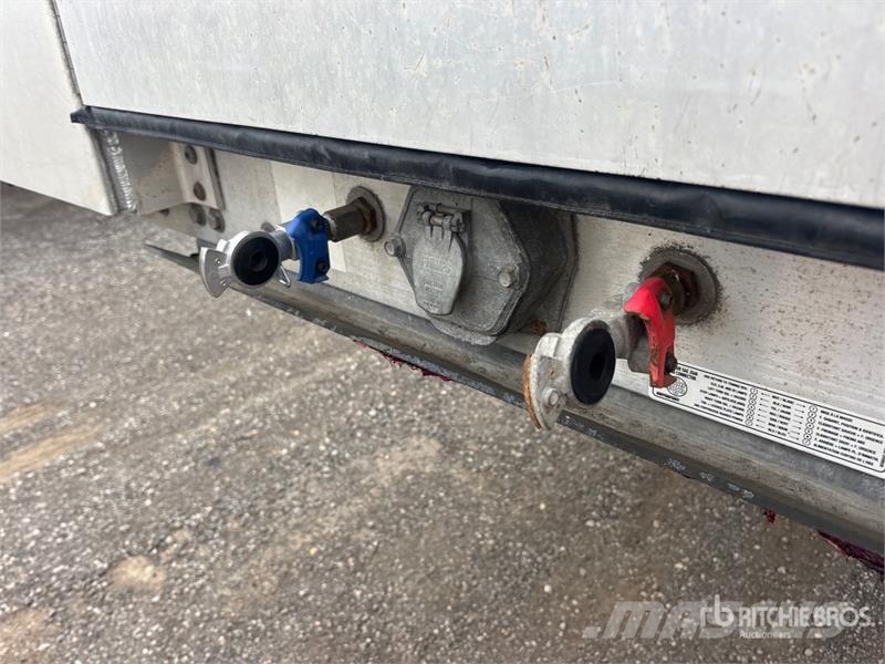 Manac Darkwing 53 ft T/A Curtain Side Trailer Tovarne prikolice sa ciradom