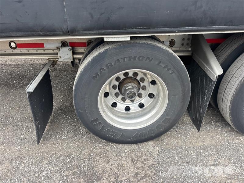 Manac Darkwing 53 ft T/A Curtain Side Trailer Tovarne prikolice sa ciradom