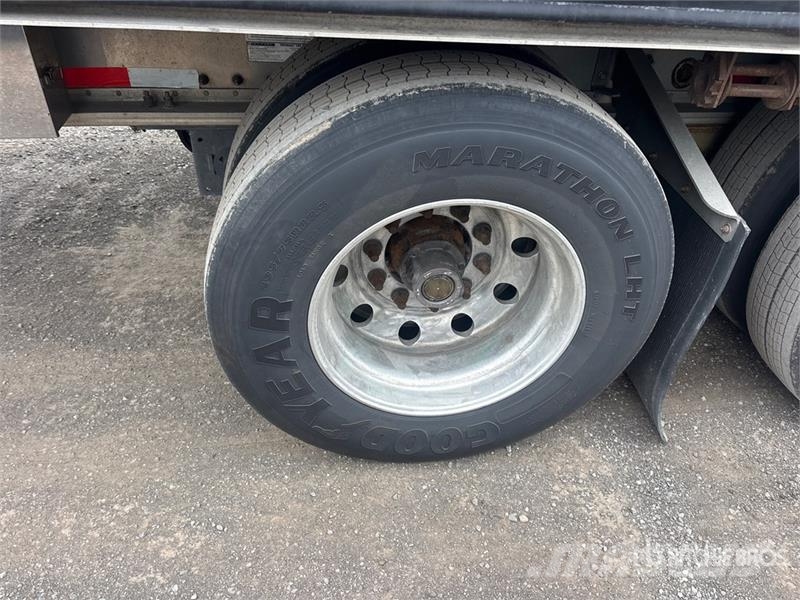 Manac Darkwing 53 ft T/A Curtain Side Trailer Tovarne prikolice sa ciradom
