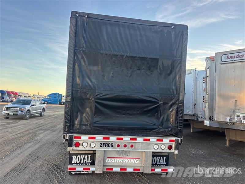Manac Darkwing 53 ft T/A Spread Axle Curtain Side Traile 侧帘拖车