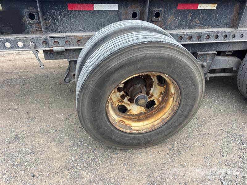 Manac Tri/A Extendable Container Trailer Remolques portacontenedores