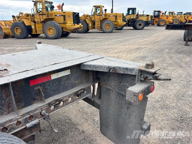 Manac Tri/A Extendable Container Trailer Remolques portacontenedores