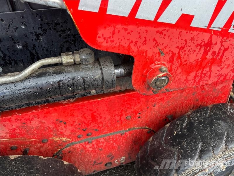 Manitou 1050R Skid Steer Loader لوادر انزلاقية التوجيه
