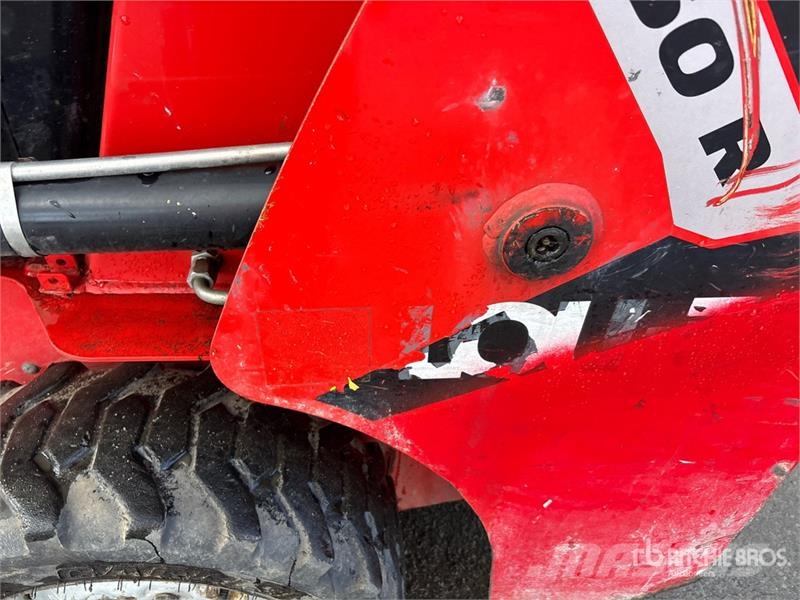 Manitou 1050R Skid Steer Loader Krautuvai su šoniniu pasukimu
