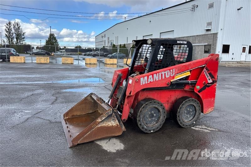 Manitou 1050R-T4 Mini Compact Track Loader Kompaktrakodók