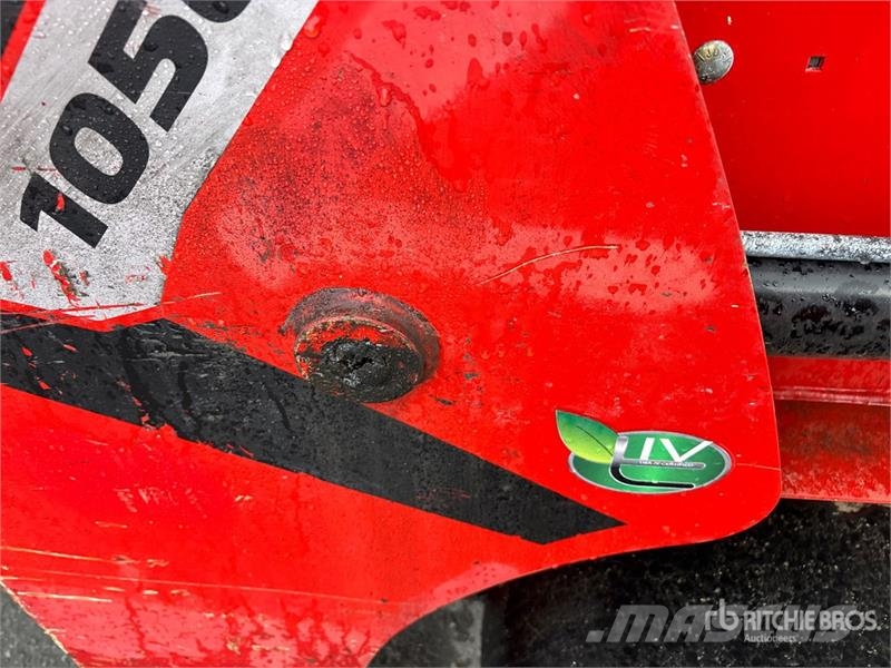 Manitou 1050R-T4 Mini Compact Track Loader Kompaktrakodók