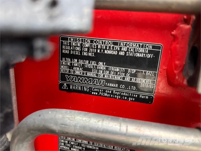 Manitou 1050R-T4 Mini Compact Track Loader Kompaktrakodók