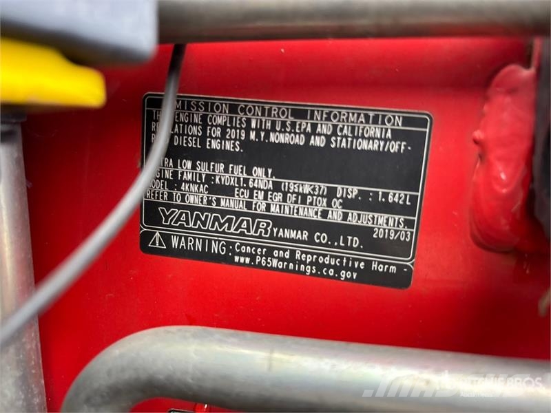 Manitou 1050R-T4 Mini Compact Track Loader Lietoti riteņu kompaktiekrāvēji