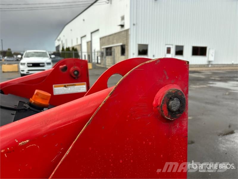 Manitou 1050R-T4 Mini Compact Track Loader Lietoti riteņu kompaktiekrāvēji