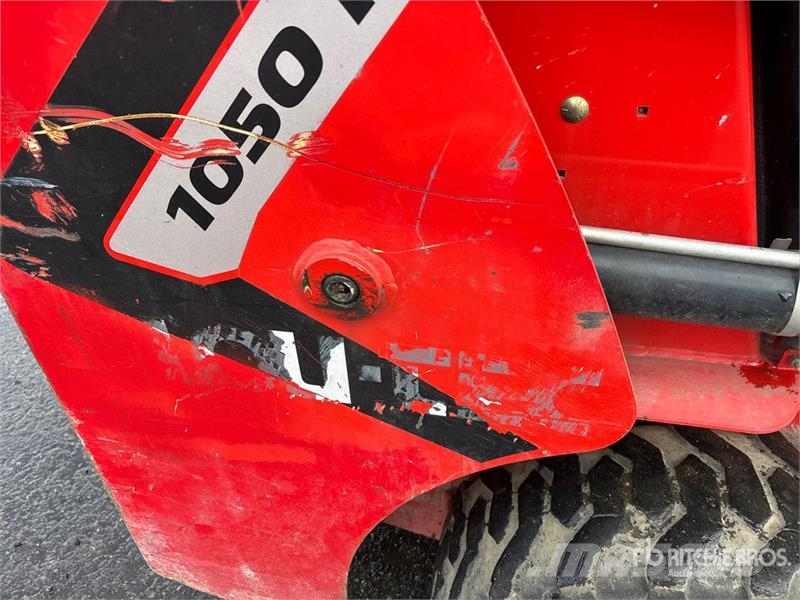 Manitou 1050R-T4 Mini Compact Track Loader Lietoti riteņu kompaktiekrāvēji
