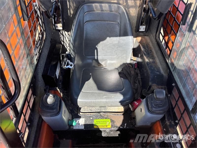 Manitou 1050RT Compact Track Loader لوادر انزلاقية التوجيه