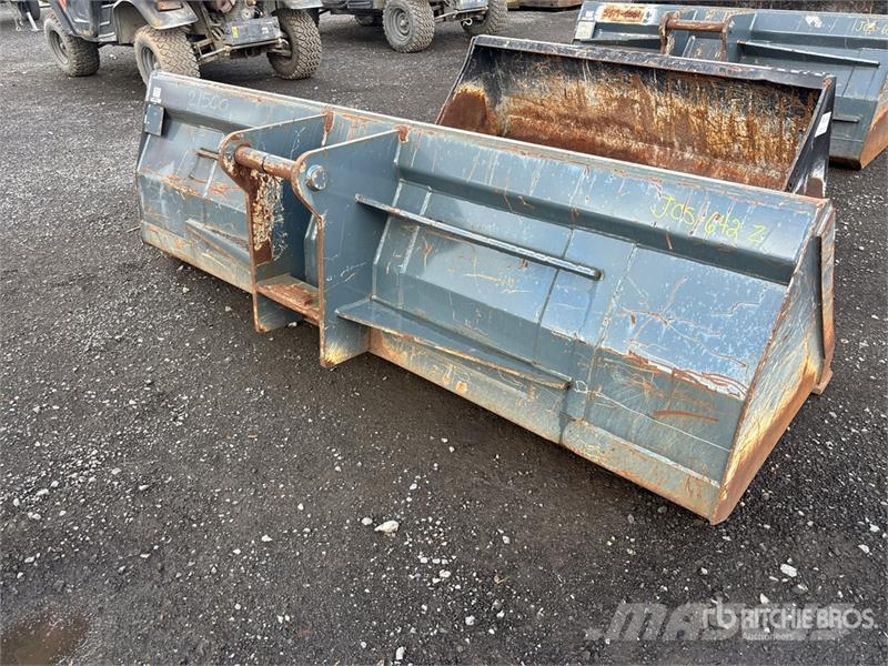 Manitou 96 in Telehandler Bucket دلاء