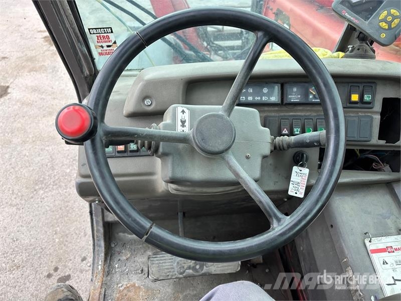Manitou MT1740 مناولات متداخلة
