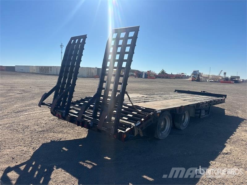  Mart 24 ft T/A Equipment Trailer Auto pārvadāšanas treileri
