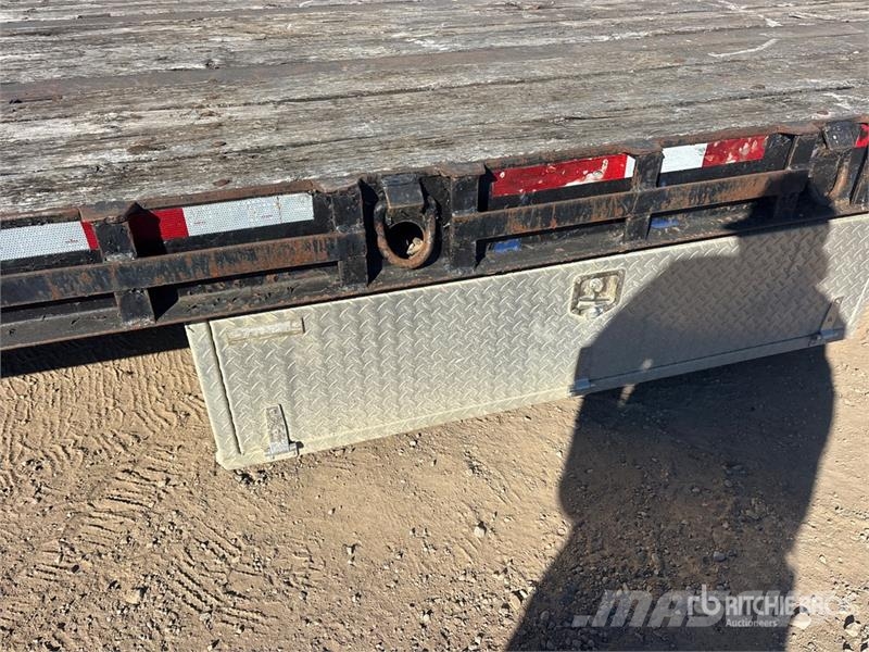  Mart 24 ft T/A Equipment Trailer Auto pārvadāšanas treileri