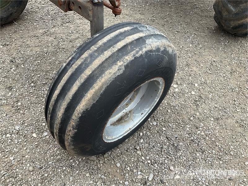 Massey Ferguson 165 Traktorer