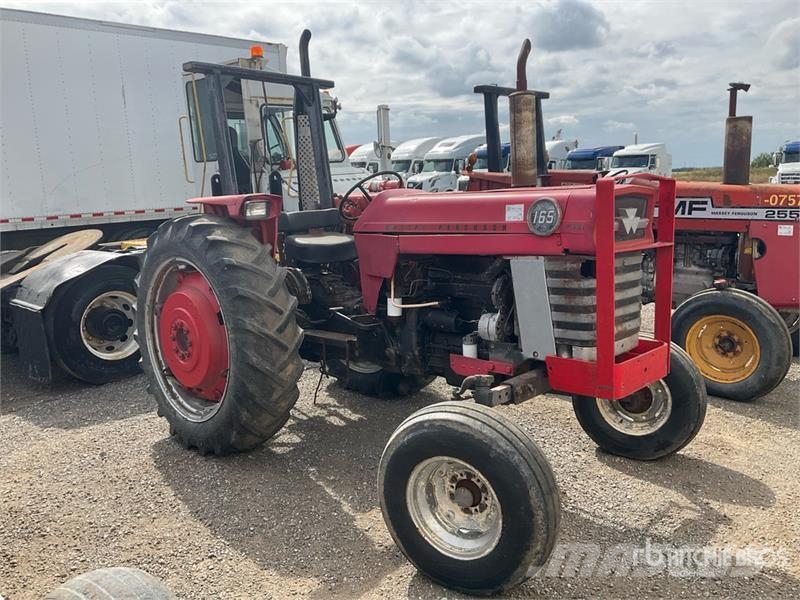 Massey Ferguson 165 2WD Utility Tractor (Inoperable) Micro tracteur