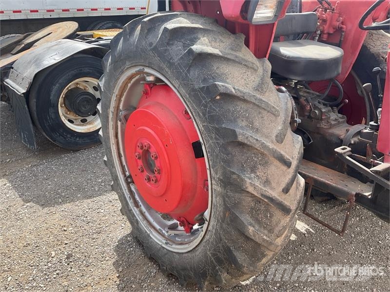 Massey Ferguson 165 2WD Utility Tractor (Inoperable) Micro tracteur