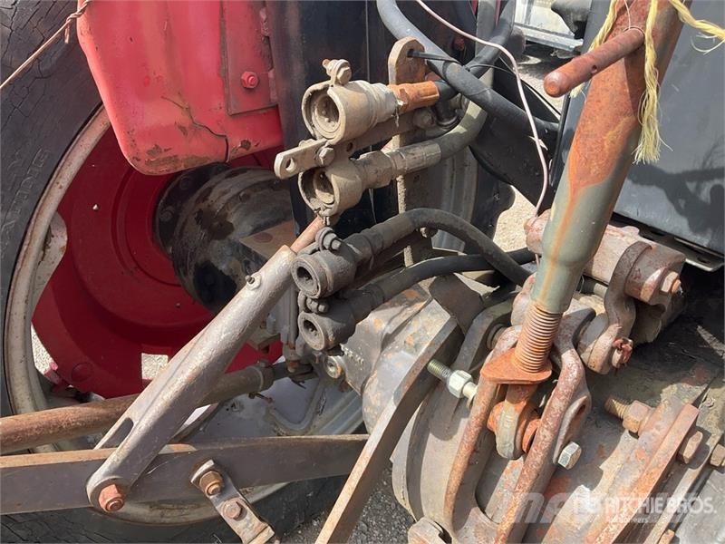 Massey Ferguson 165 2WD Utility Tractor (Inoperable) Micro tracteur