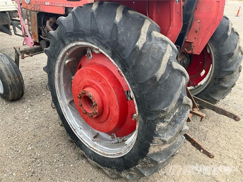 Massey Ferguson 165 2WD Utility Tractor (Inoperable) Manjši traktorji