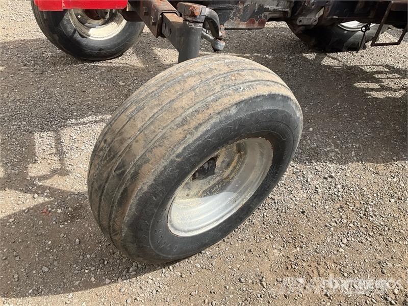 Massey Ferguson 165 2WD Utility Tractor (Inoperable) Micro tracteur