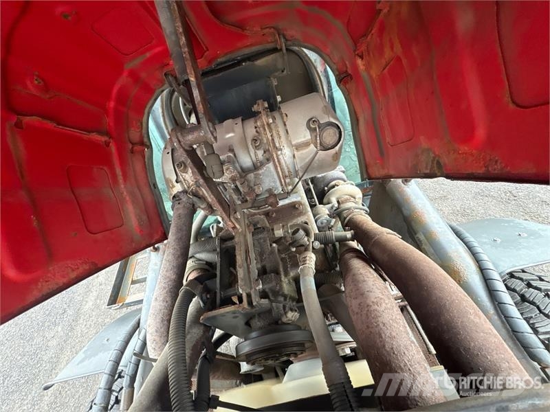 Massey Ferguson 1758 4WD Utility Tractor Manji traktori
