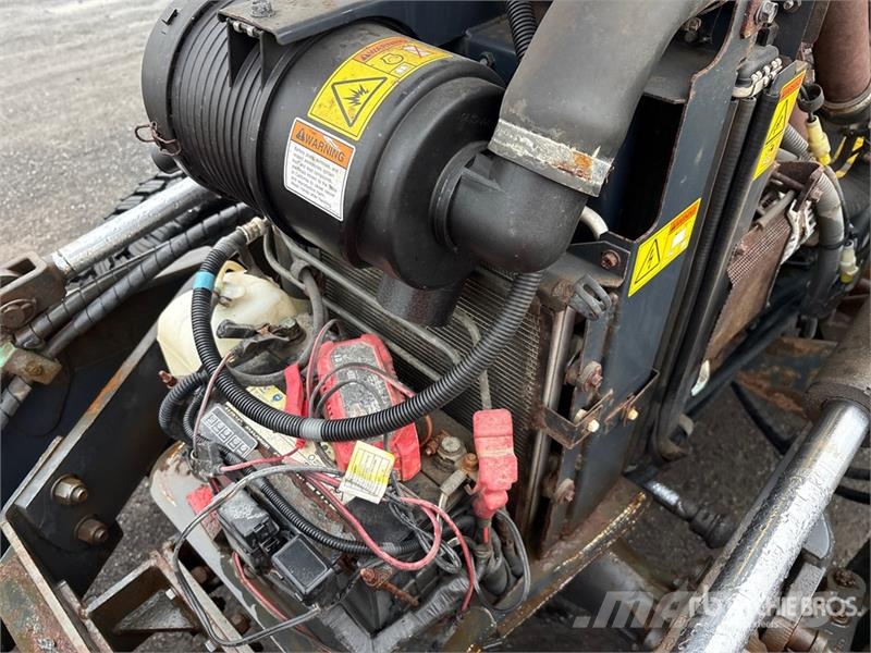 Massey Ferguson 1758 4WD Utility Tractor Manji traktori