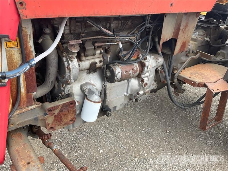 Massey Ferguson 255 2WD Utility Tractor (Inoperable) Manji traktori