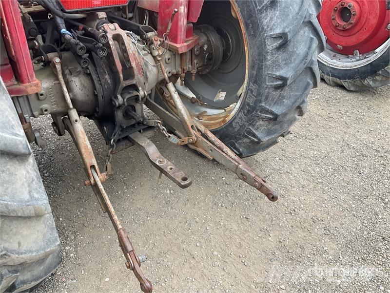Massey Ferguson 255 2WD Tractor (Inoperable) Traktorer