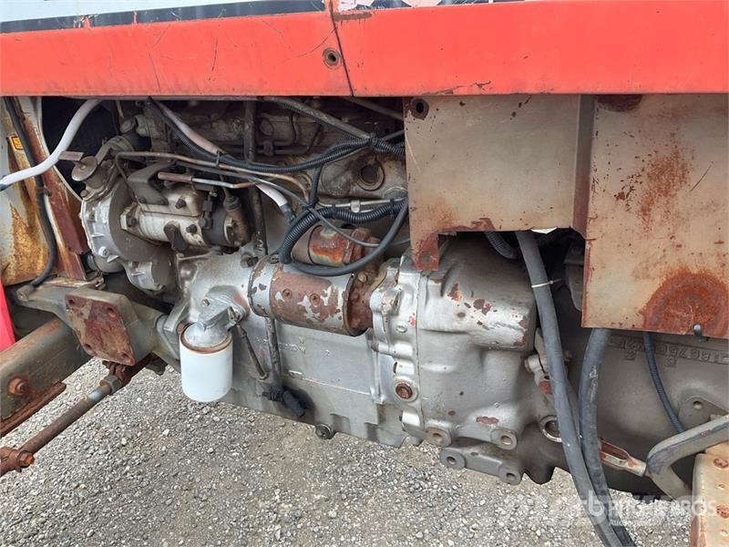 Massey Ferguson 255 2WD Utility Tractor (Inoperable) Manji traktori