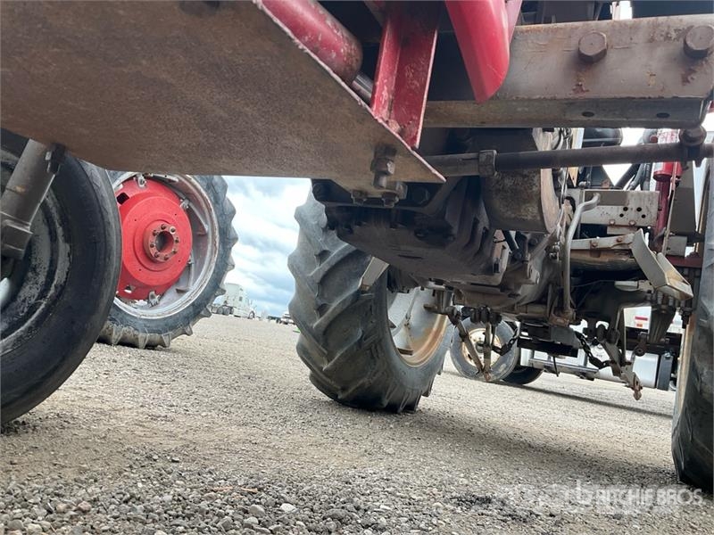 Massey Ferguson 255 2WD Tractor (Inoperable) Traktorer