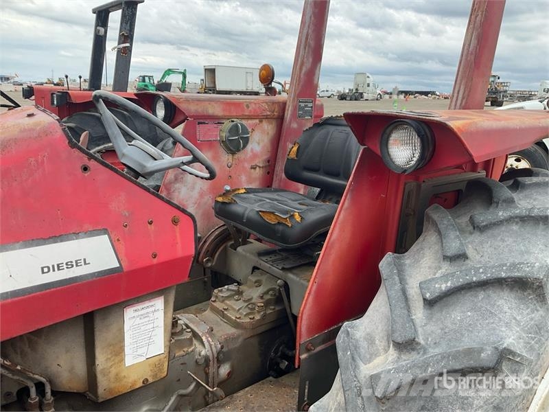 Massey Ferguson 255 2WD Tractor (Inoperable) Traktorer