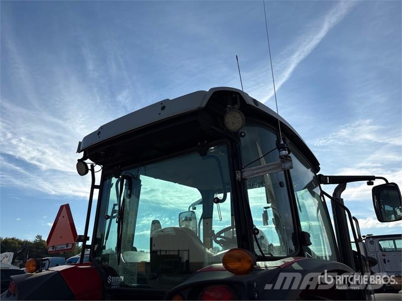 Massey Ferguson 5711 4WD Tractor Tractoren
