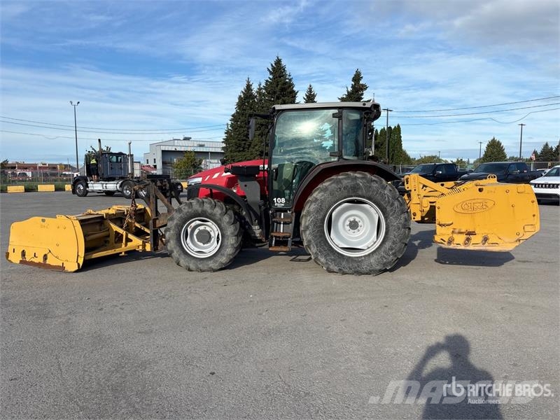 Massey Ferguson 5711 4WD Tractor Tractoren
