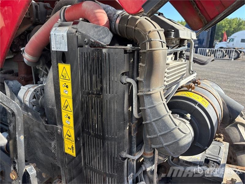 Massey Ferguson 5711 4WD Tractor Tractoren