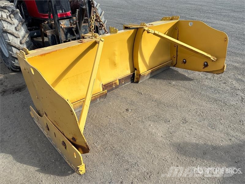 Massey Ferguson 5711 4WD Tractor Tractoren