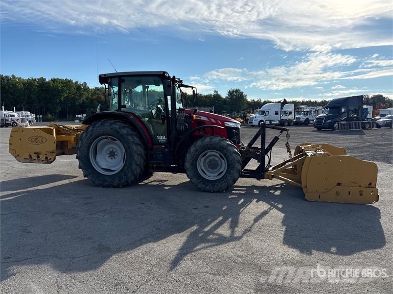 Massey Ferguson 5711 4WD Tractor Tractoren